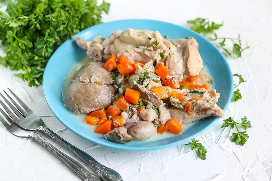 Carne de iepure cu dovlecel înăbușit